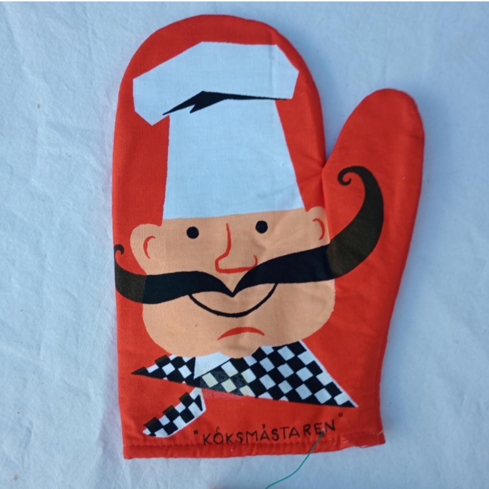 Handmade Red Chef Oven Mitt Kitchen Everyday Gift Decoration Retro Housewarming